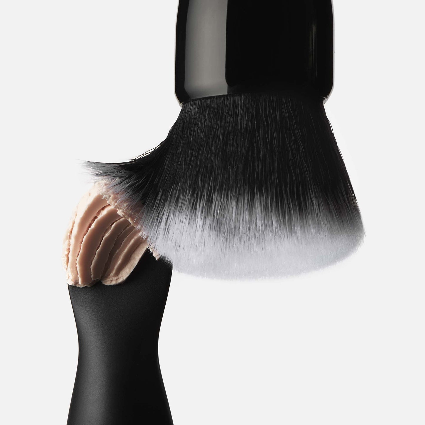putty-primer-brush-and-applicator-e7 040523_SL_PuttyApplicator_0025_FINAL_RGB_IGF.jpg