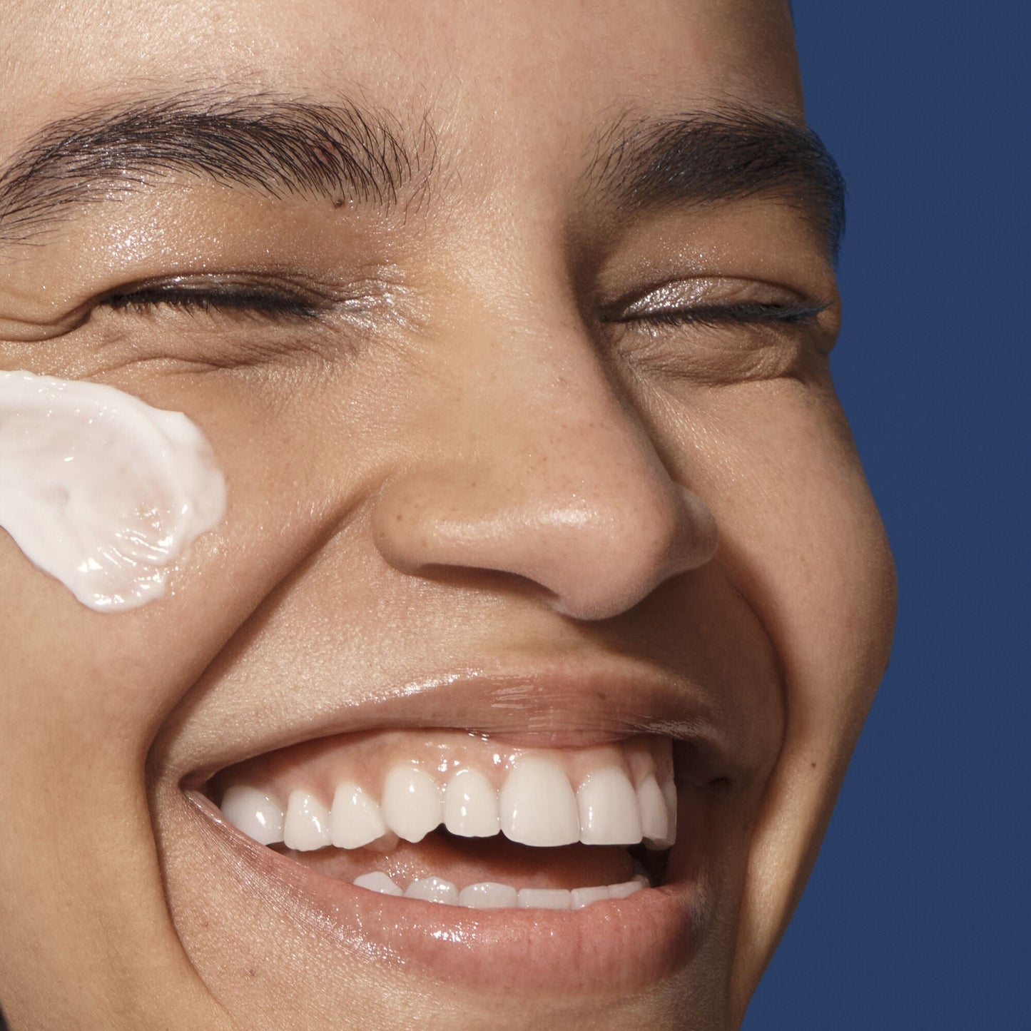 holy-hydration-barrier-goals-cream-a3 042325_SKIN_Austria_HHBC_Strength-Hero_095_v3_RGB_IGF_2d42c5ec-d798-4ca6-b58a-d9291443e5ac.jpg