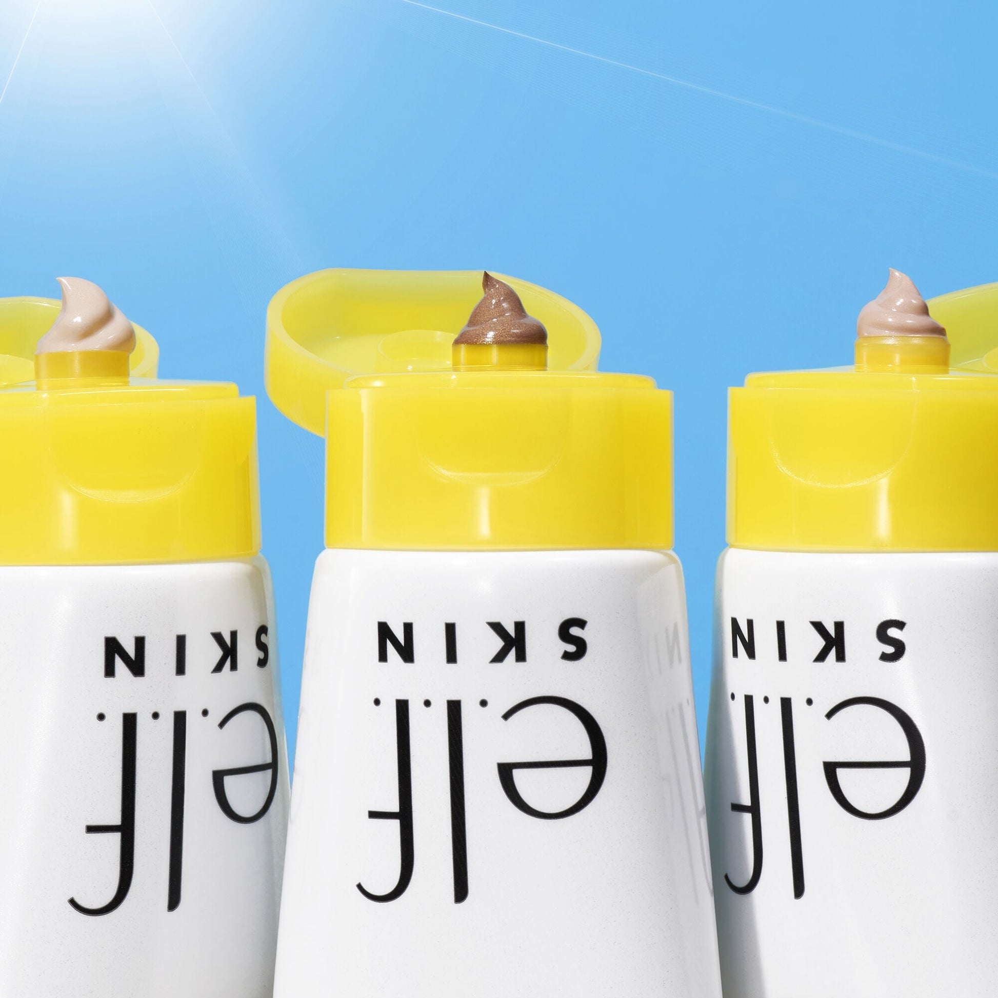 suntouchable-whoa-glow-spf-30-c6 042423_WhoaGlow_Macro_Main-2_IGF_b003ce36-775b-47d0-9dab-e2cd4030ba37.jpg