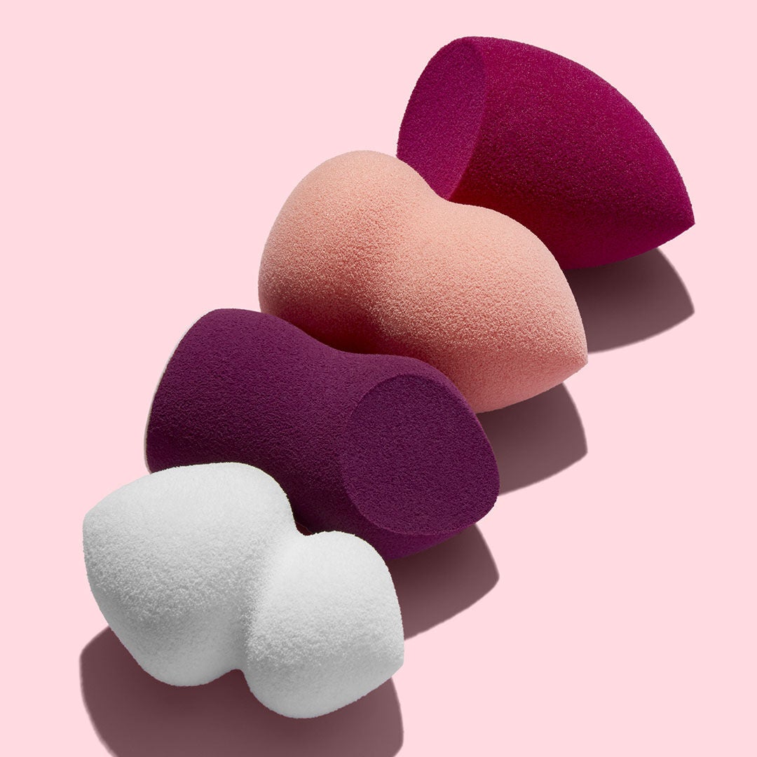 blending-and-highlighting-sponge-duo-q0 0619_SocialIGF_Sponges3_e91b9a4a-0156-4299-a3ef-3649e2979804.jpg
