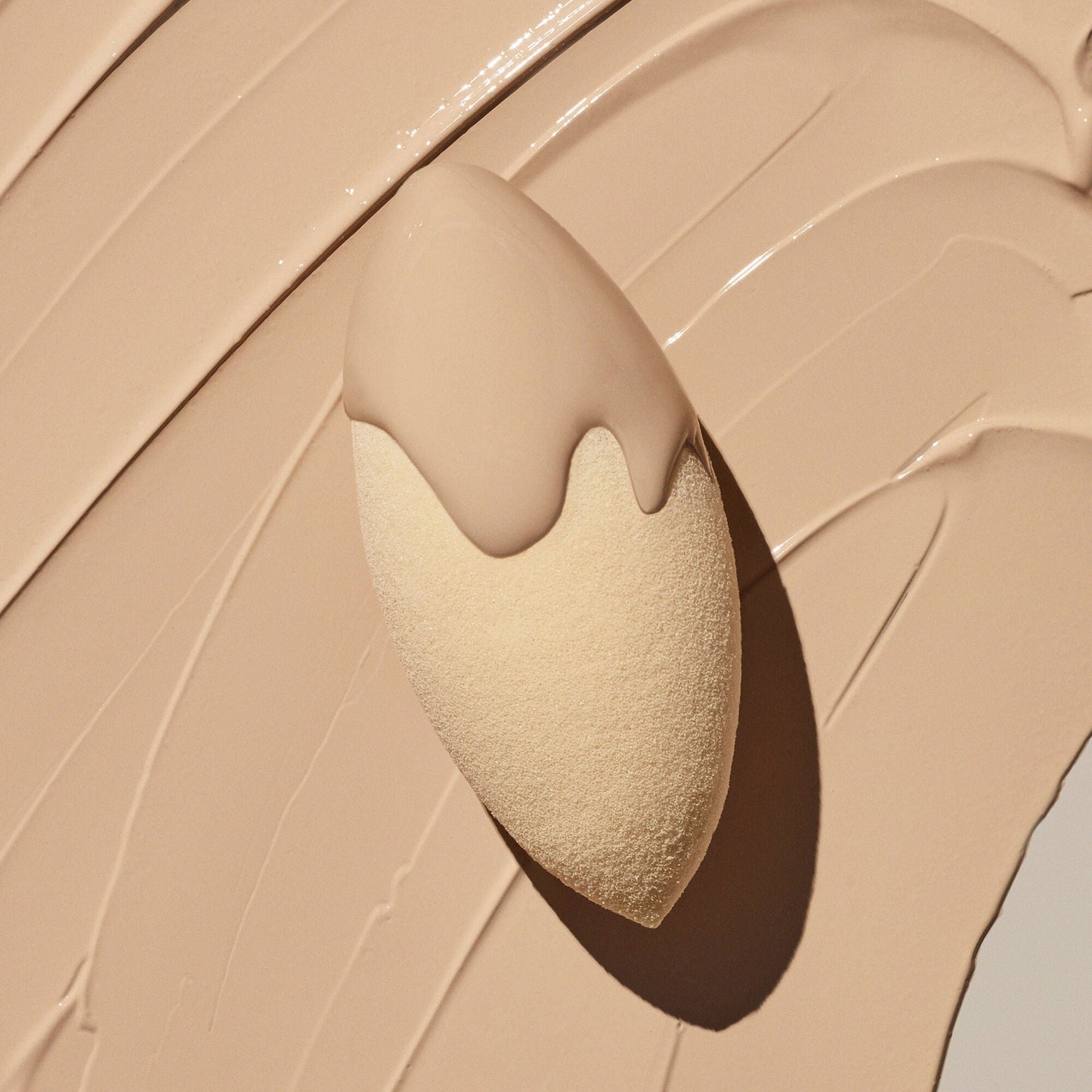 camo-concealer-sponge-h2 07312020_CamoSponge_009_IGF.jpg
