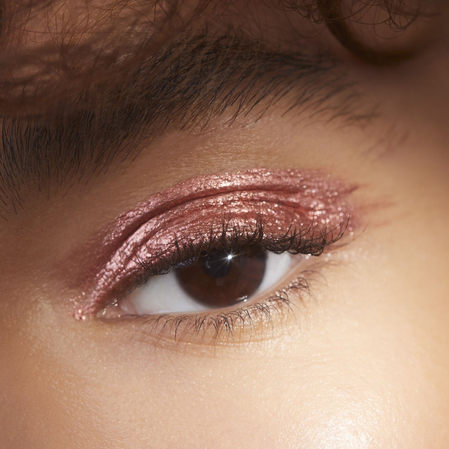 liquid-metallic-eyeshadow-o6 08112020_Alyssa_LiquidMetallic2-0088_IGF_8173dfb0-e7a2-4d33-b548-15571a3372c6.jpg