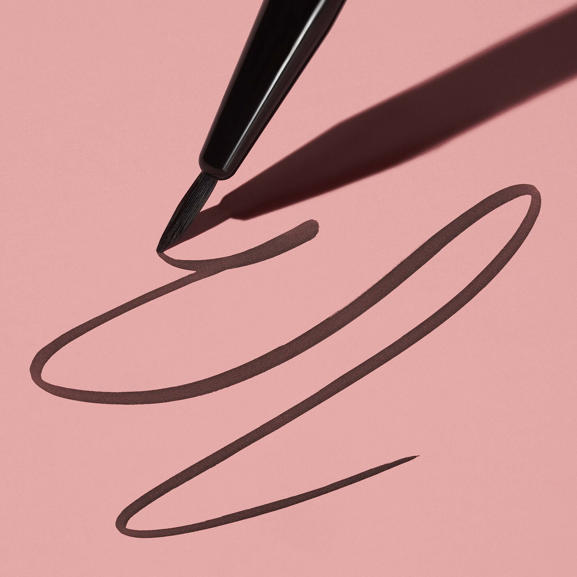 ultra-fine-eyeliner-brush-i6 111124_elf_UltraFine_Brush_0057_MAIN-2-HELICON_358_w2QC_IGF.jpg