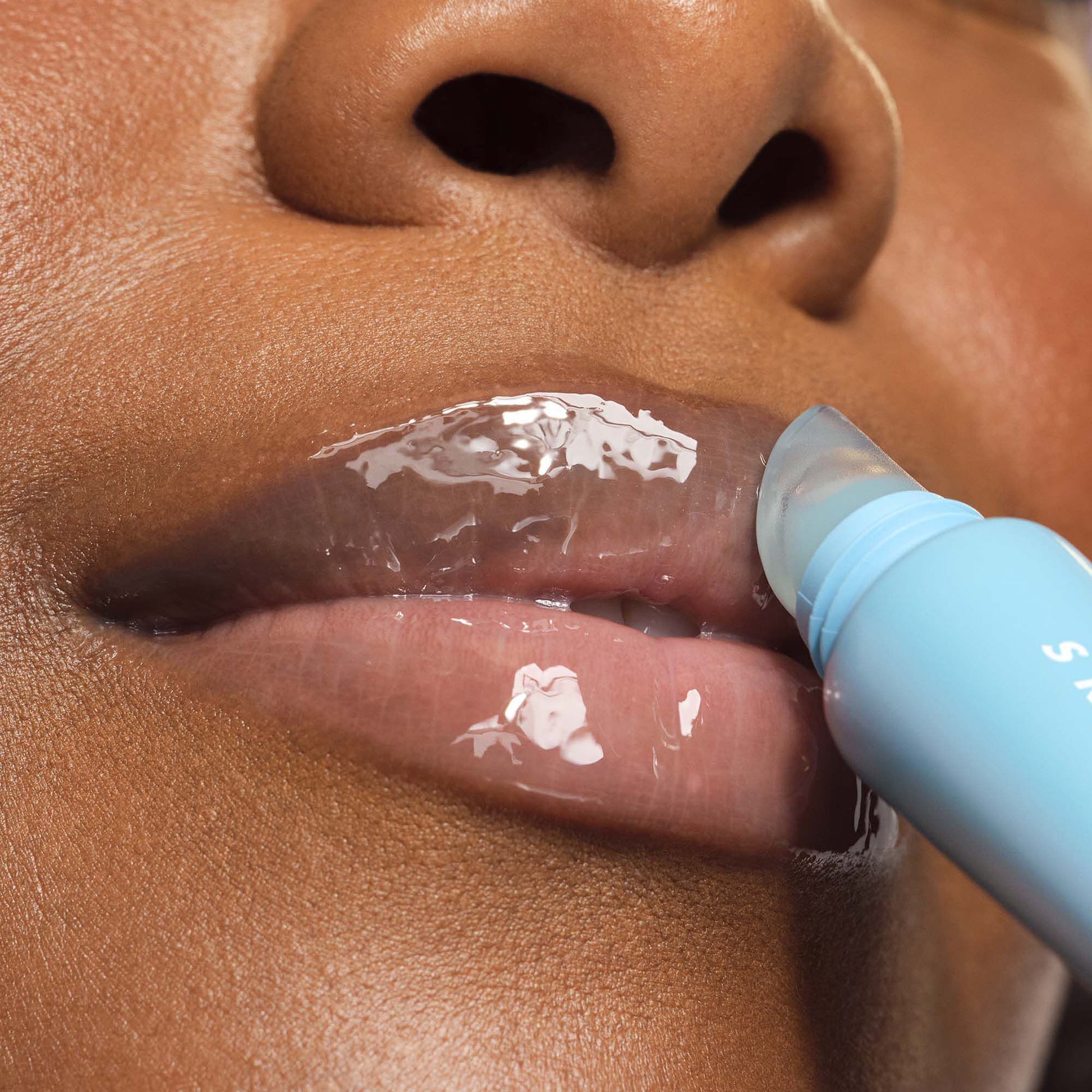 thirst-burst-lip-treatment-q3 57069_SKIN_Enga_Hibiscus_Macro_033_w3QC_RGB_2000x2000_fd68b6a3-ae05-431e-bbc0-31407d9fed44.jpg