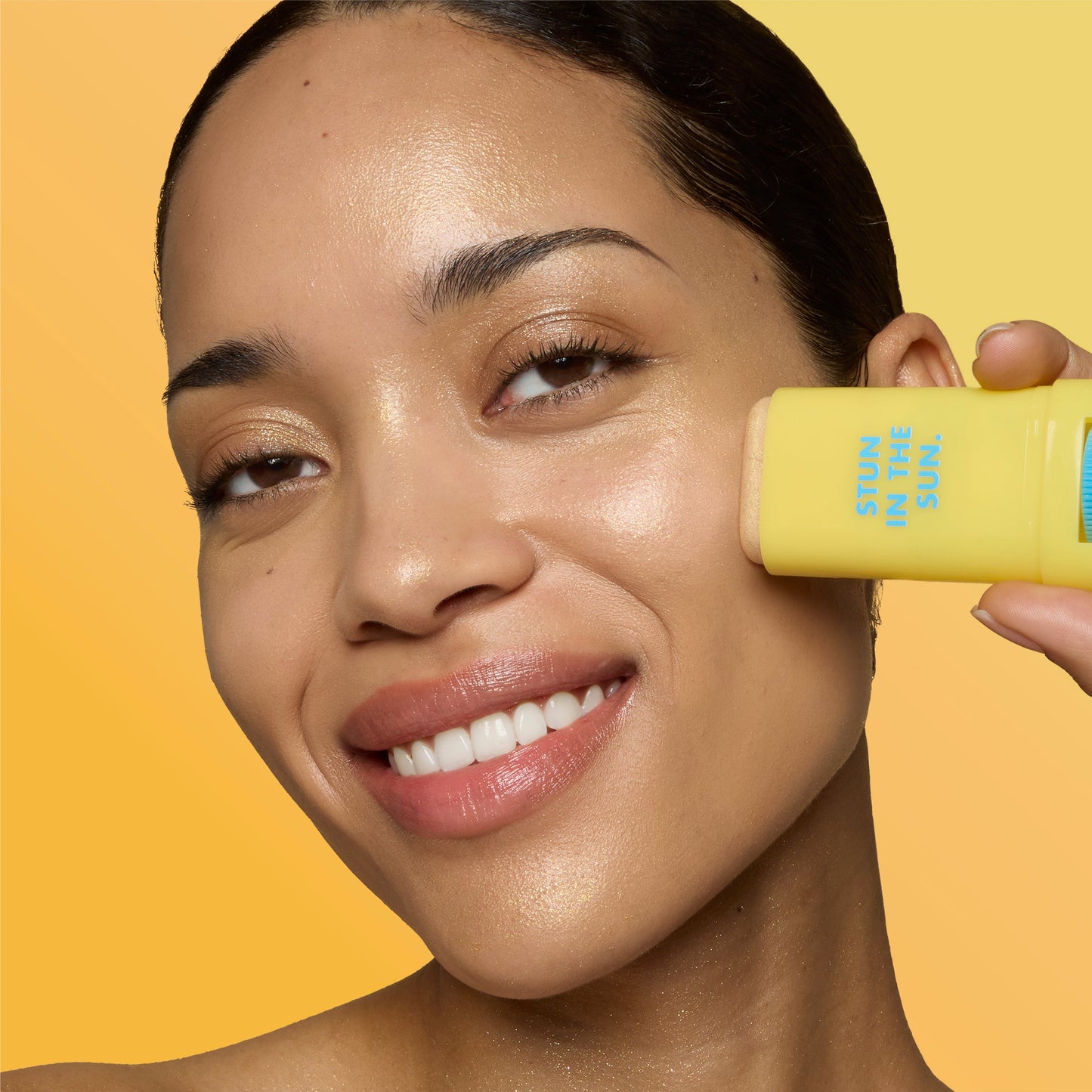 suntouchable-invisi-stick-spf-50-glitz-d9 57109_SUNTOUCHABLES_INVISI_STICK_CELINE_0221_V5.jpg