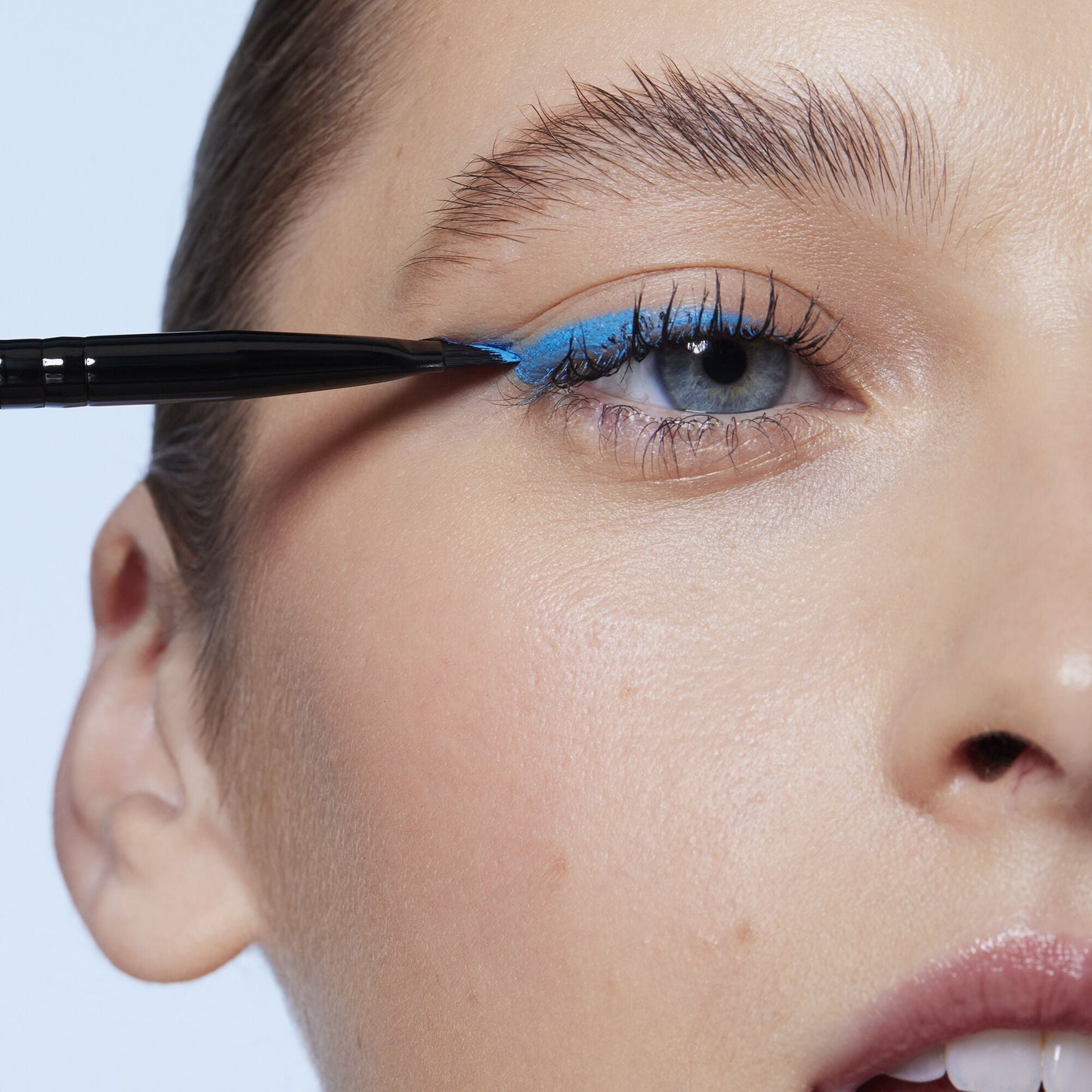 wing-it-liner-brush-r8 84091_Winged_Eyeliner_Brushy.jpg