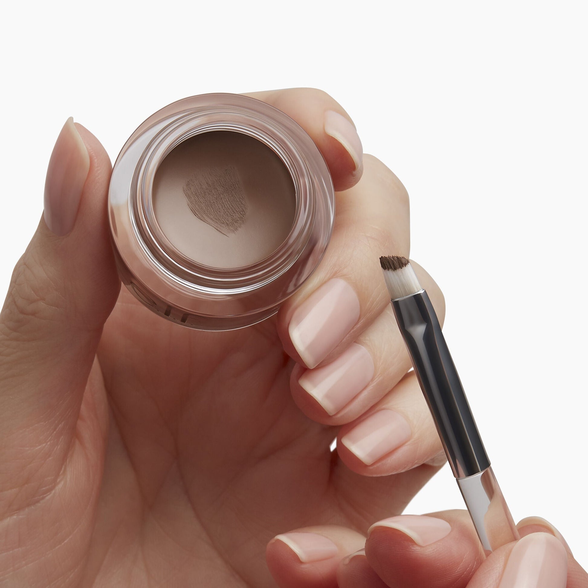 precision-dual-sided-eyebrow-brush-y7 85315_PrecisionDualSidedEyebrowBrush_Model.jpg